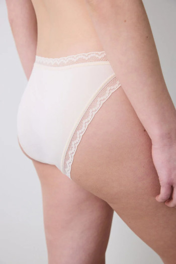 Penti женски килоти EASY MICRO LACE SLIP CRM 