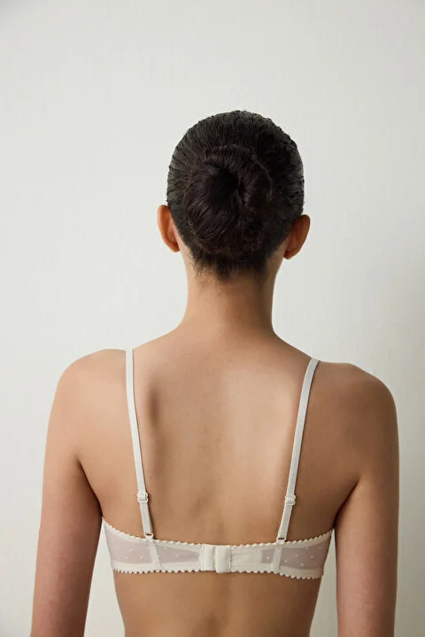 Penti женски градник BRODERIE MESH WIRE BRA 